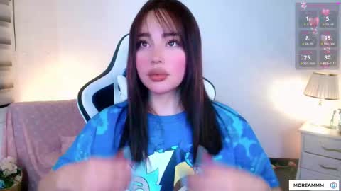 Snapshot of nicolthompsonn chatting on 10/26/25, 01:44 Nicol online show from 10/26/25, 01:44