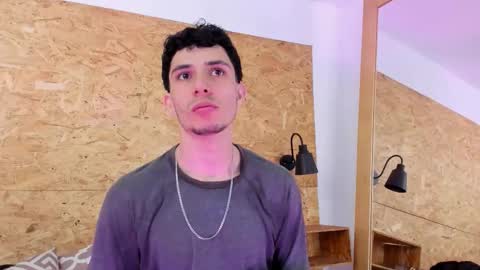 Snapshot of nicosantanax chatting on 10/23/25, 01:10 Nico online show from 10/23/25, 01:10