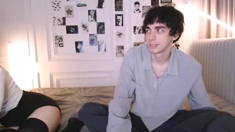 Snapshot of night_changers chatting on 11/13/25, 10:52 Stan Angel online show from 11/13/25, 10:52