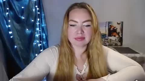 Snapshot of nightlaura chatting on 12/27/24, 10:05 nightlaura online show from 12/27/24, 10:05