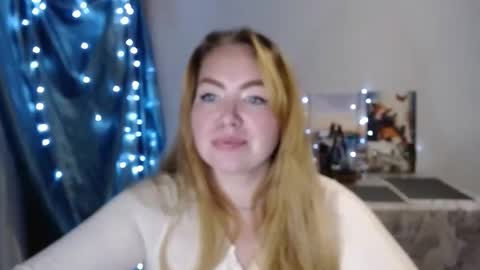 Snapshot of nightlaura chatting on 12/28/24, 01:08 nightlaura online show from 12/28/24, 01:08