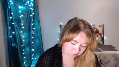 Snapshot of nightlaura chatting on 12/29/24, 12:30 nightlaura online show from 12/29/24, 12:30