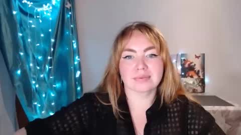Snapshot of nightlaura chatting on 01/01/25, 08:58 nightlaura online show from 01/01/25, 08:58