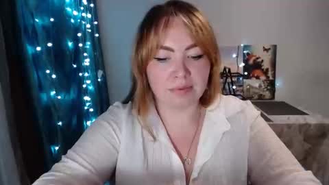 Snapshot of nightlaura chatting on 01/06/25, 01:42 nightlaura online show from 01/06/25, 01:42