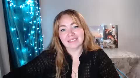 Snapshot of nightlaura chatting on 01/09/25, 02:43 nightlaura online show from 01/09/25, 02:43