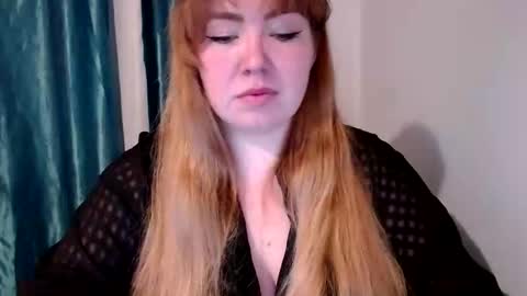 Snapshot of nightlaura chatting on 02/21/25, 06:15 nightlaura online show from 02/21/25, 06:15