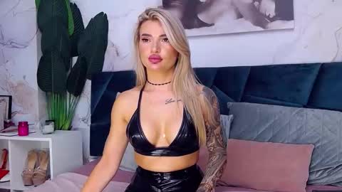 Snapshot of nightshadeiris chatting on 09/09/25, 07:30 Iris online show from 09/09/25, 07:30