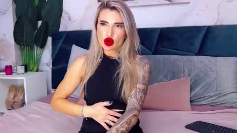 Snapshot of nightshadeiris chatting on 10/09/25, 08:56 Iris online show from 10/09/25, 08:56