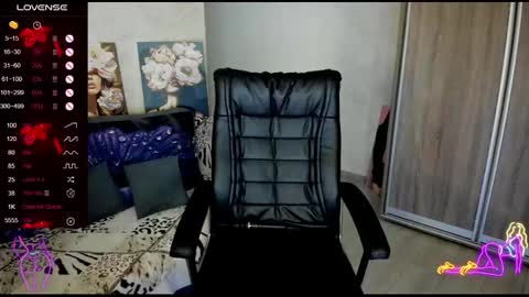 nigo_nika online show from 10/11/25, 12:15