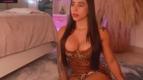 niiaa01 online show from 10/09/25, 03:59