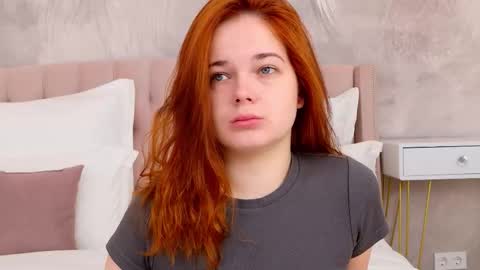 Snapshot of nikaflowers chatting on 11/10/25, 02:21 Nika online show from 11/10/25, 02:21