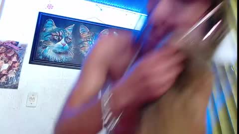 Snapshot of niki_1998 chatting on 02/17/25, 10:47 Natalia online show from 02/17/25, 10:47
