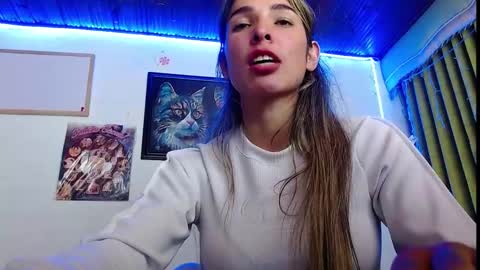 Snapshot of niki_1998 chatting on 02/18/25, 04:26 Natalia online show from 02/18/25, 04:26