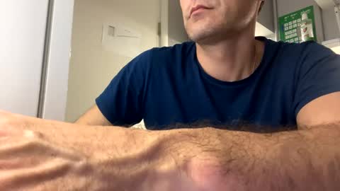 Snapshot of nikk3032 chatting on 02/01/25, 06:40 NIk online show from 02/01/25, 06:40