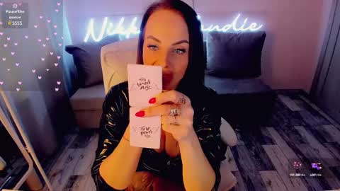 Snapshot of nikki_blondiee chatting on 02/13/25, 07:56 nikki_blondiee online show from 02/13/25, 07:56