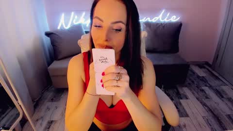 Snapshot of nikki_blondiee chatting on 02/14/25, 04:04 nikki_blondiee online show from 02/14/25, 04:04