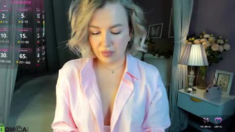 Nikki online show from 10/21/25, 12:44