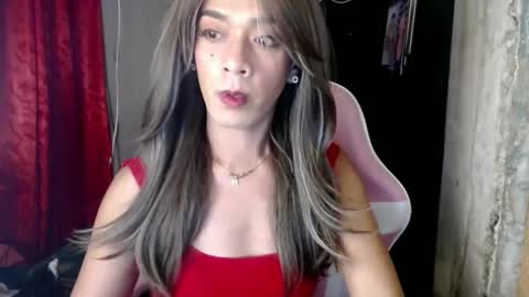 Snapshot of nikkie_dragon chatting on 01/21/25, 03:54 nikkie online show from 01/21/25, 03:54