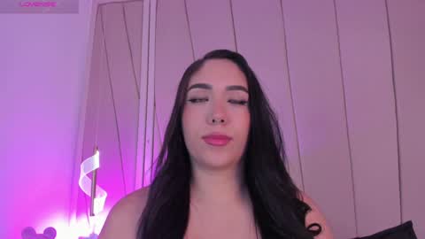 Snapshot of nikkii_vegaa chatting on 01/27/25, 10:06 Nikki online show from 01/27/25, 10:06