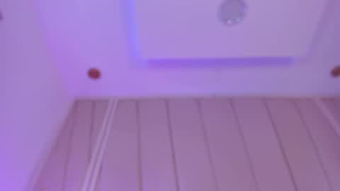 Snapshot of nikkii_vegaa chatting on 02/14/25, 09:13 Nikki online show from 02/14/25, 09:13