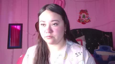 Snapshot of nikkirous_ chatting on 10/15/25, 02:39 Nikkirous online show from 10/15/25, 02:39