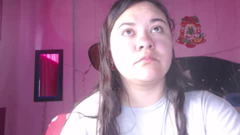 Snapshot of nikkirous_ chatting on 10/20/25, 12:27 Nikkirous online show from 10/20/25, 12:27