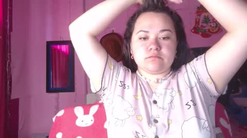 Snapshot of nikkirous_ chatting on 10/23/25, 12:37 Nikkirous online show from 10/23/25, 12:37