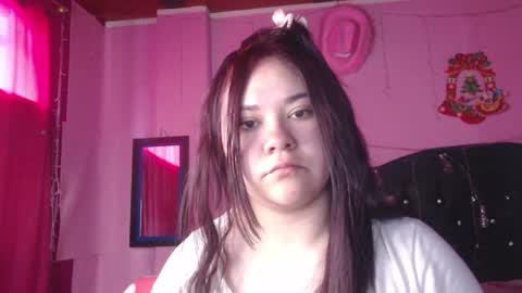 Snapshot of nikkirous_ chatting on 10/29/25, 01:35 Nikkirous online show from 10/29/25, 01:35