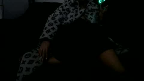 Snapshot of nikkkibabyyyy chatting on 12/22/24, 06:26 Niquita Sparkles online show from 12/22/24, 06:26