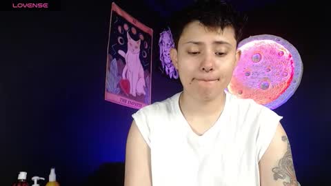 Nikky online show from 11/08/25, 12:49