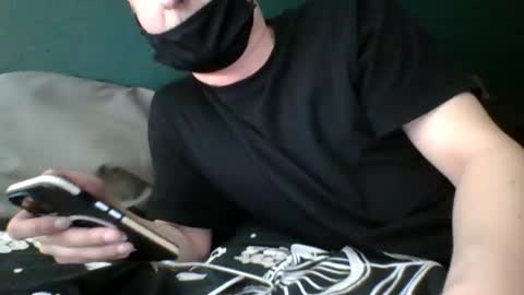 Snapshot of nikokrk chatting on 02/14/25, 07:33 nikokrk online show from 02/14/25, 07:33