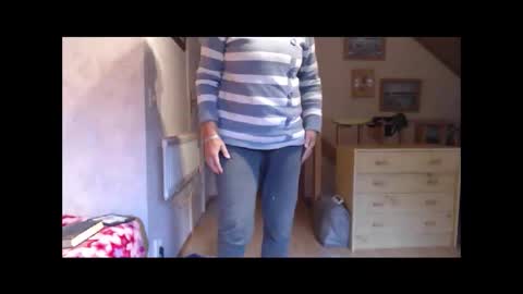 Nikole1 online show from 10/22/25, 10:04