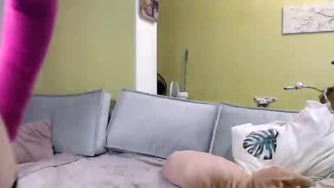 Nikol online show from 12/01/25, 08:25