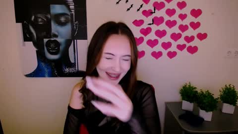 Snapshot of nikonara_ chatting on 12/15/24, 03:20 nikonara_ online show from 12/15/24, 03:20