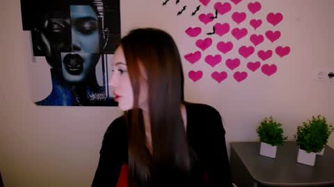 Snapshot of nikonara_ chatting on 12/21/24, 02:04 nikonara_ online show from 12/21/24, 02:04