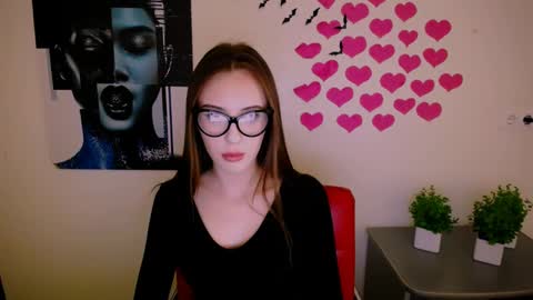 Snapshot of nikonara_ chatting on 12/21/24, 05:18 nikonara_ online show from 12/21/24, 05:18
