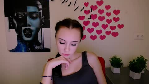 Snapshot of nikonara_ chatting on 01/13/25, 06:49 nikonara_ online show from 01/13/25, 06:49