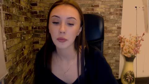 Snapshot of nikonara_ chatting on 01/15/25, 05:26 nikonara_ online show from 01/15/25, 05:26