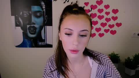 Snapshot of nikonara_ chatting on 01/22/25, 02:14 nikonara_ online show from 01/22/25, 02:14