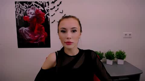 Snapshot of nikonara_ chatting on 02/01/25, 03:50 nikonara_ online show from 02/01/25, 03:50