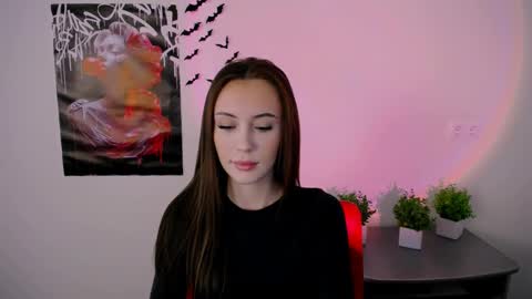 Snapshot of nikonara_ chatting on 02/05/25, 12:38 nikonara_ online show from 02/05/25, 12:38