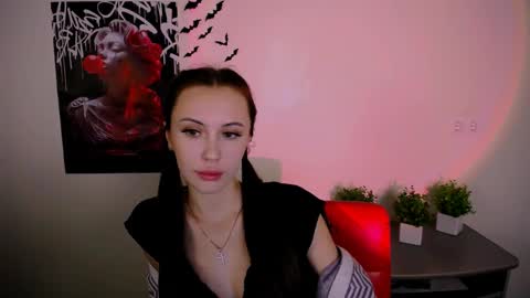 Snapshot of nikonara_ chatting on 02/06/25, 04:36 nikonara_ online show from 02/06/25, 04:36