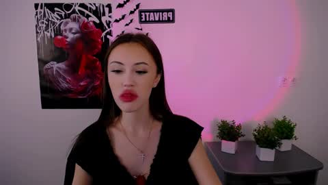 Snapshot of nikonara_ chatting on 02/16/25, 11:59 nikonara_ online show from 02/16/25, 11:59