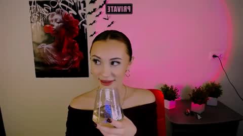 Snapshot of nikonara_ chatting on 03/09/25, 04:11 nikonara_ online show from 03/09/25, 04:11