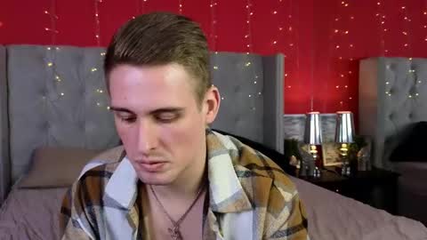 Snapshot of niksers chatting on 03/02/25, 11:31 Nick online show from 03/02/25, 11:31