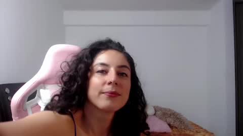 Snapshot of niky_blue chatting on 12/21/24, 05:03 niky_blue online show from 12/21/24, 05:03