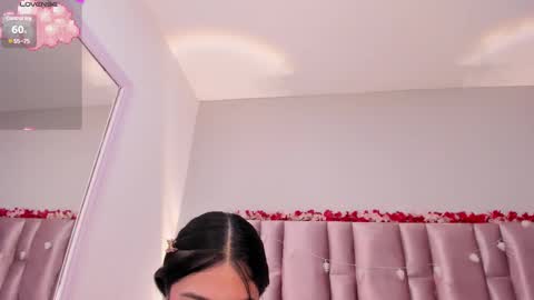 Snapshot of nikybrooks chatting on 03/05/25, 12:33 Niky Brooks online show from 03/05/25, 12:33