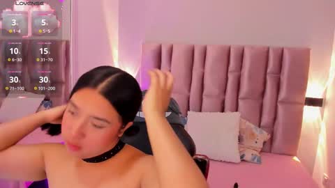 Snapshot of nikybrooks chatting on 09/17/25, 11:01 Niky Brooks online show from 09/17/25, 11:01