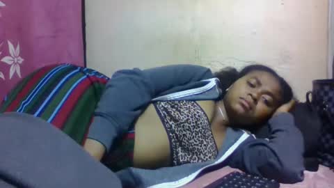 nilah online show from 11/02/25, 08:33