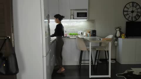 Snapshot of nilliluv chatting on 10/06/25, 07:22 Bella online show from 10/06/25, 07:22